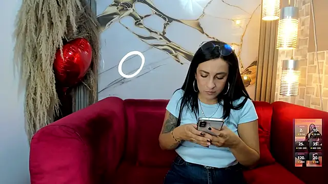 Bella williamss  online show from May 14, 7:55 pm