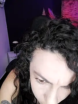 Snapshot of Bella_williamss_ chatting on March 8, 3:17 am Bella williamss online show from March 8, 3:17 am