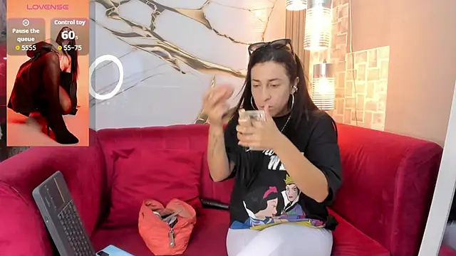 Bella williamss  online show from February 7, 2:14 pm