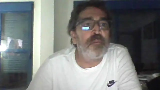 Snapshot of moreno51 chatting on November 27, 7:47 pm moreno51 online show from November 27, 7:47 pm