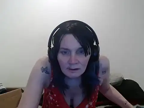 Snapshot of Hotmodel1984 chatting on June 11, 3:14 am Hotmodel1984 online show from June 11, 3:14 am