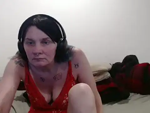 Snapshot of Hotmodel1984 chatting on June 25, 2:42 am Hotmodel1984 online show from June 25, 2:42 am