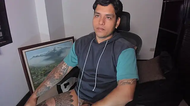 Snapshot of maxflurry_ chatting on September 12, 9:42 am maxflurry online show from September 12, 9:42 am