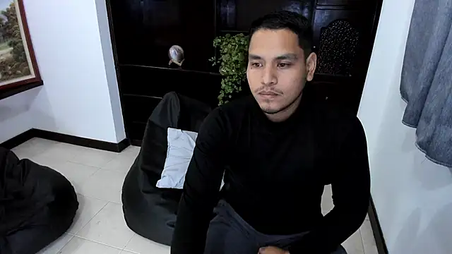 maxflurry  online show from March 11, 7:57 am