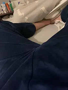 Snapshot of zou_9997 chatting on September 15, 12:44 am zou 9997 online show from September 15, 12:44 am