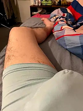 Snapshot of zou_9997 chatting on December 3, 12:55 am zou 9997 online show from December 3, 12:55 am