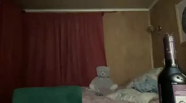 WhiteSnow09 online show from March 8, 1:17 am