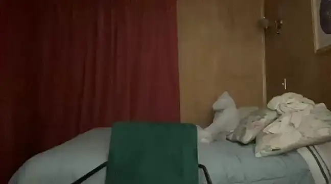 WhiteSnow09 online show from March 9, 1:46 am