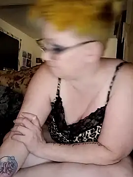 Mellyjellygoddess420 online show from May 21, 12:46 pm