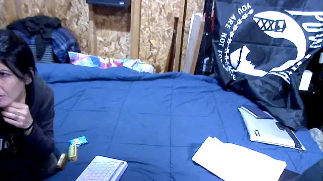 SillyRabbitz online show from November 6, 3:10 am