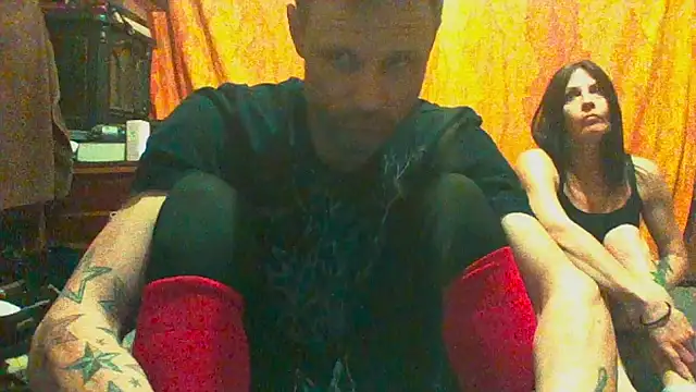 Snapshot of SillyRabbitz chatting on March 3, 7:24 am SillyRabbitz online show from March 3, 7:24 am