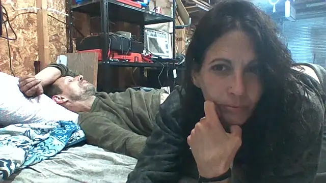 Snapshot of SillyRabbitz chatting on October 15, 8:55 am SillyRabbitz online show from October 15, 8:55 am