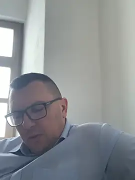 Snapshot of Mike8523 chatting on January 18, 6:50 am Mike8523 online show from January 18, 6:50 am