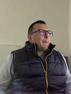 Mike8523 online show from March 30, 5:20 am