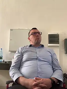 Mike8523 online show from March 20, 7:20 am