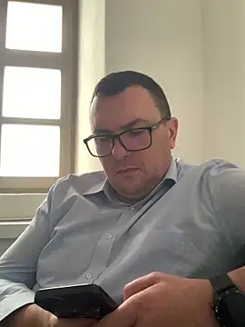 Snapshot of Mike8523 chatting on January 6, 7:56 am Mike8523 online show from January 6, 7:56 am