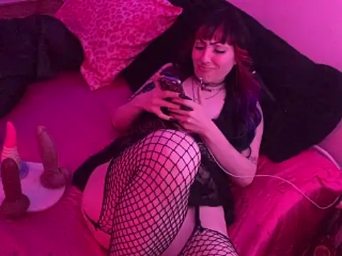 ChrryFoxx online show from April 13, 11:03 am