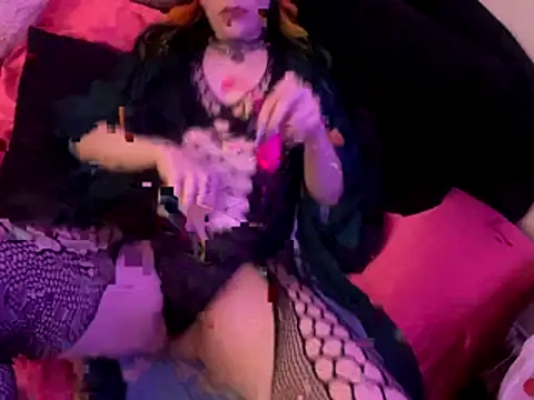 Snapshot of ChrryFoxx chatting on November 21, 11:31 am ChrryFoxx online show from November 21, 11:31 am