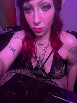 Snapshot of ChrryFoxx chatting on February 28, 8:31 am ChrryFoxx online show from February 28, 8:31 am