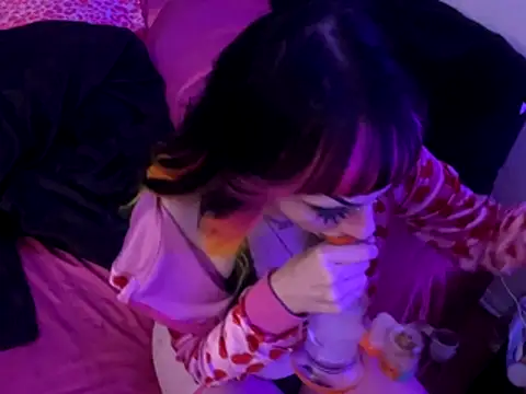 Snapshot of ChrryFoxx chatting on October 31, 8:44 am ChrryFoxx online show from October 31, 8:44 am