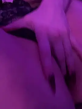 Snapshot of ChrryFoxx chatting on February 25, 11:10 am ChrryFoxx online show from February 25, 11:10 am