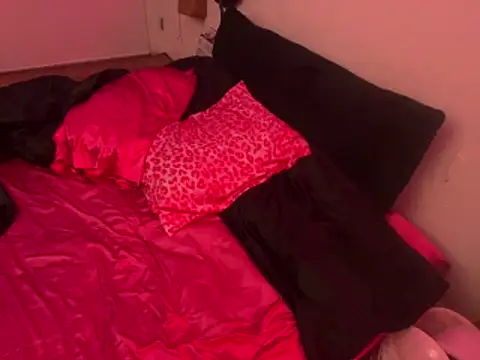 Snapshot of ChrryFoxx chatting on November 27, 12:05 pm ChrryFoxx online show from November 27, 12:05 pm