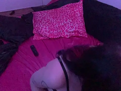 ChrryFoxx online show from April 16, 11:33 am