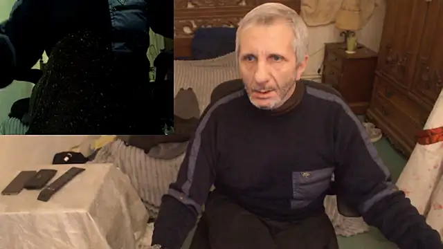 maxdaddy690 online show from December 3, 9:47 pm