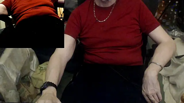 maxdaddy690 online show from April 7, 7:26 pm