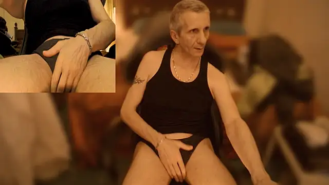 maxdaddy690 online show from January 18, 11:22 pm