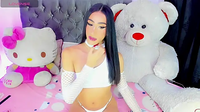 Snapshot of Julie_Lovelyx1 chatting on May 3, 3:00 am Julie Lovelyx1 online show from May 3, 3:00 am