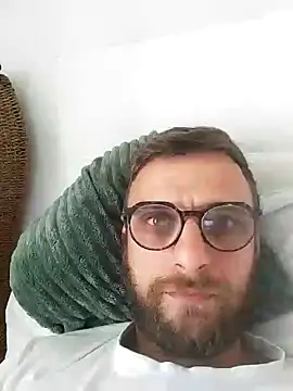 Snapshot of sebik122 chatting on October 4, 8:05 am sebik122 online show from October 4, 8:05 am