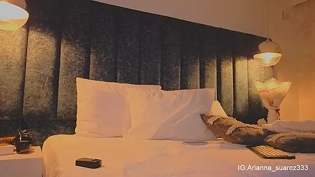 Snapshot of Ariannaa_Suarez1 chatting on December 15, 7:52 pm Ariannaa Suarez1 online show from December 15, 7:52 pm