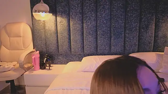 Snapshot of Ariannaa_Suarez1 chatting on October 16, 8:06 pm Ariannaa Suarez1 online show from October 16, 8:06 pm