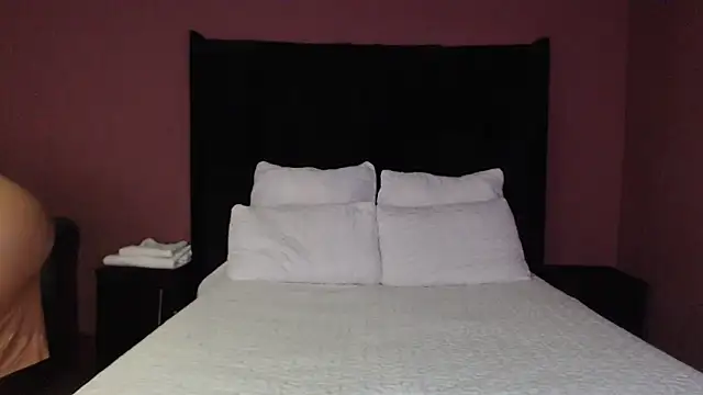 xMiAmor online show from March 25, 9:08 am