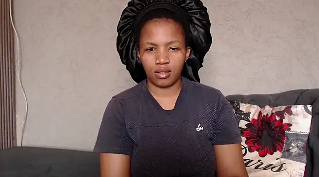 xMiAmor online show from March 18, 8:17 am