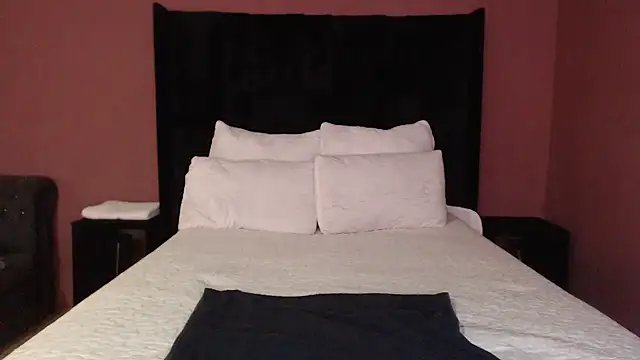 xMiAmor online show from April 4, 11:17 am