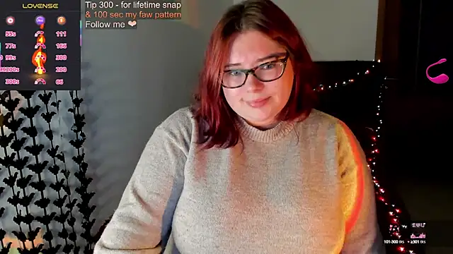 Lily lu one online show from October 11, 12:22 am