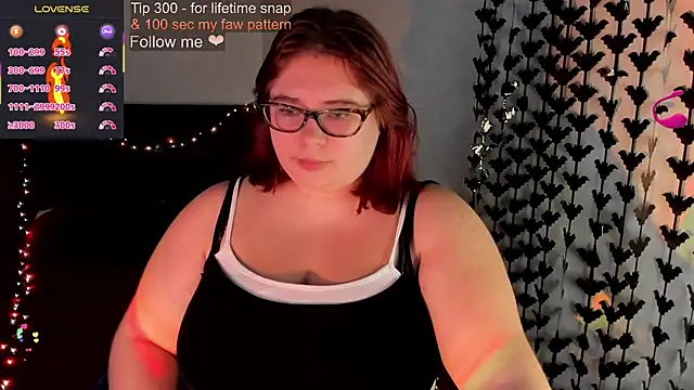Lily lu one online show from October 12, 10:11 pm