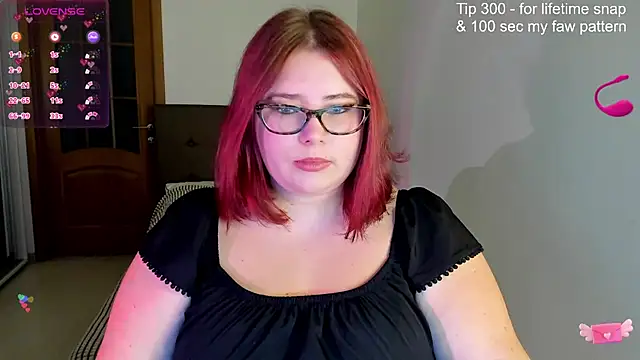 Lily lu one online show from September 24, 10:05 pm