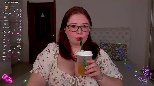 Lily lu one online show from March 8, 9:29 pm