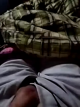 Snapshot of surfacespurt54 chatting on February 26, 9:42 pm surfacespurt54 online show from February 26, 9:42 pm