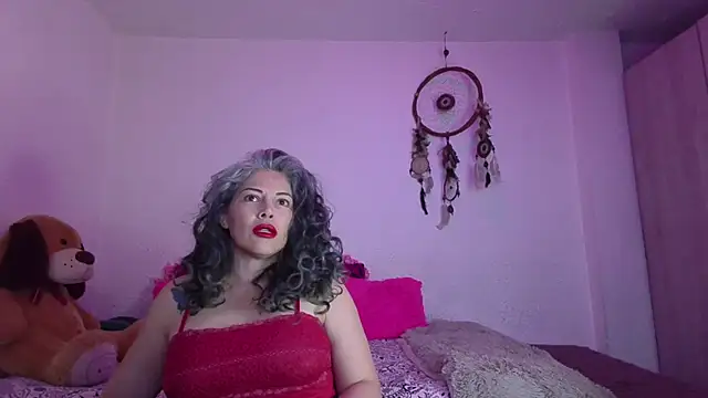 Victoria Lover online show from November 2, 3:11 am