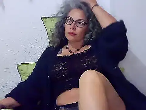 Snapshot of Victoria_Lover chatting on March 10, 2:17 am Victoria Lover online show from March 10, 2:17 am