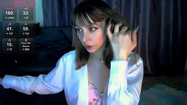 Snapshot of Cherry_Bite chatting on February 27, 11:37 pm Cherry Bite online show from February 27, 11:37 pm