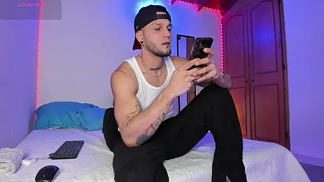 morenosiam online show from October 15, 1:37 am