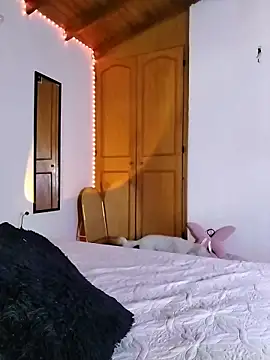 morenosiam online show from December 21, 6:48 am