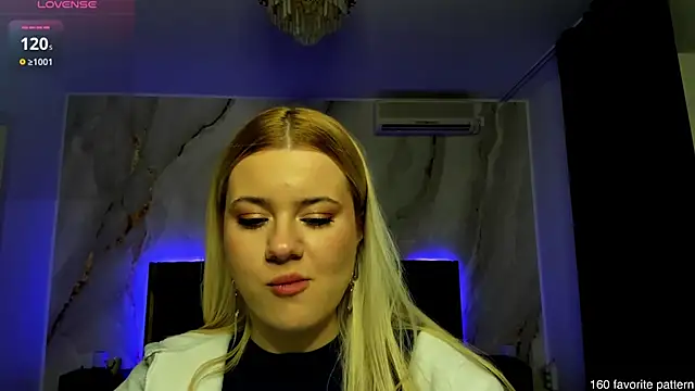 Snapshot of CutiePie69__ chatting on February 24, 7:52 pm CutiePie69 online show from February 24, 7:52 pm