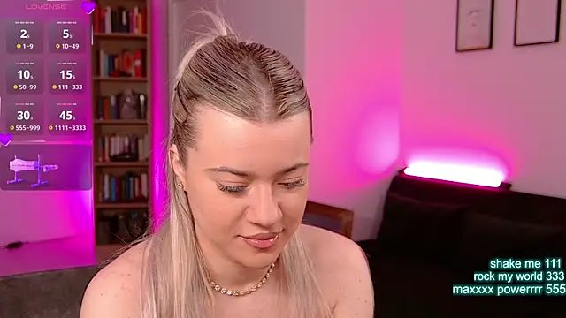 CutiePie69   online show from June 22, 7:44 pm