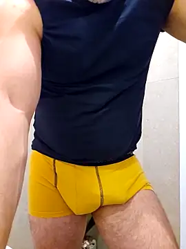 Mpinios online show from April 5, 7:31 pm